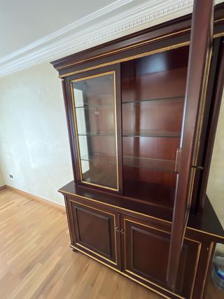 Vitrina Clásica Madera y Cristal