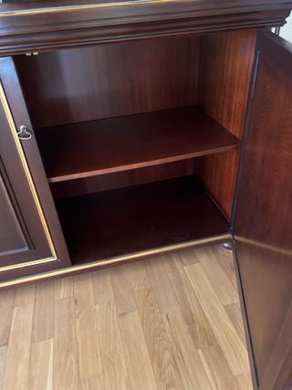 Vitrina Clásica Madera y Cristal