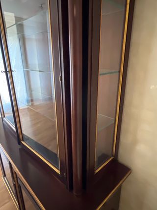 Vitrina Clásica Madera y Cristal