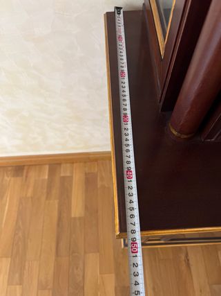 Vitrina Clásica Madera y Cristal