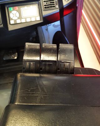 CARRETILLA ELEVADORA USADA 1600 KG