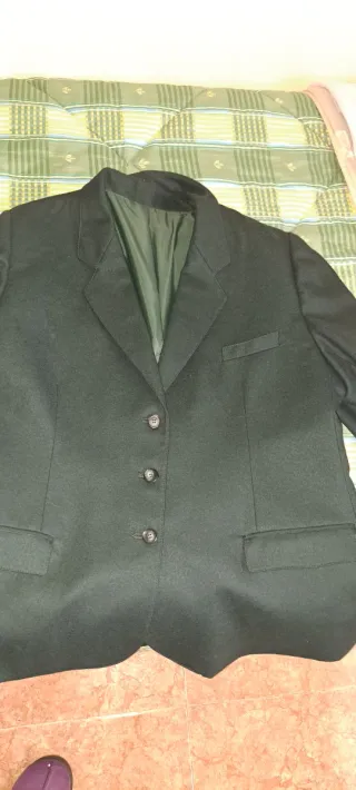 Traje Chaqueta verde con falda