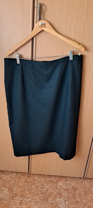 Traje Chaqueta verde con falda