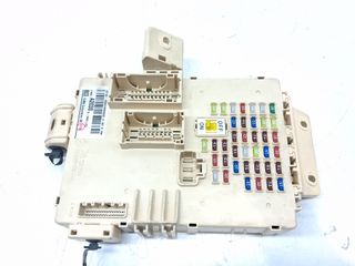 CAJA RELES / FUSIBLES KIA CEED (3)