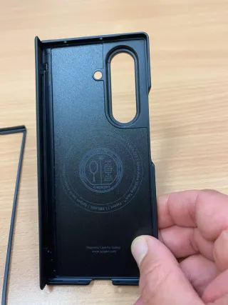 Custodia Spigen Air Fit Pro per Galaxy Z Fold7