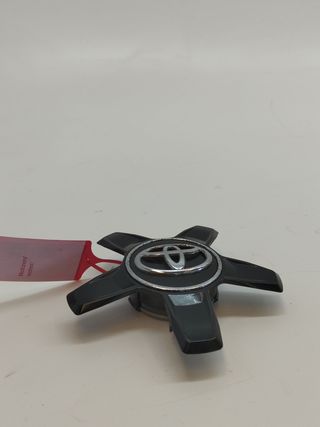 TAPACUBOS TOYOTA C-HR (2)