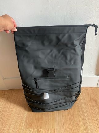 Mochila impermeable negra