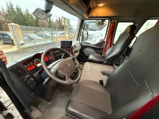 Renault D240 Doble cabina