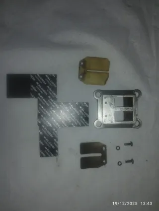 Caja de láminas Derbi Variant