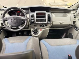 Renault Trafic PASSENGER 9 PLAZAS