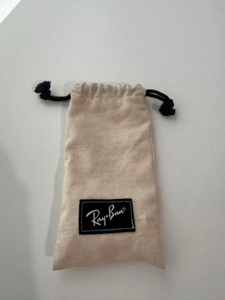 Occhiali da sole Ray-Ban Erika RB4171 neri