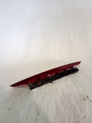 LUZ CENTRAL DE FRENO FORD FOCUS BERLINA (CAP)