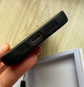 Funda negra IPHONE 16 PRO de silicona