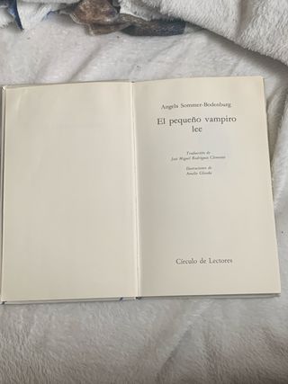 El Pequeño Vampiro Lee - Angela Sommer