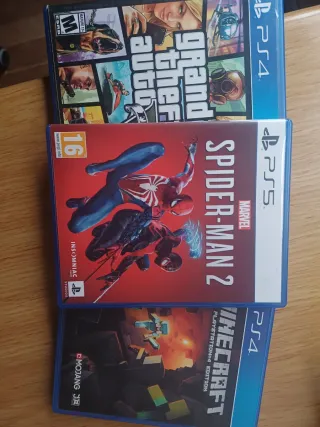 PS5 Slim bianca con 2 account e giochi