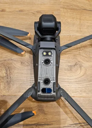 Dron DJI MAVIC 3 PRO