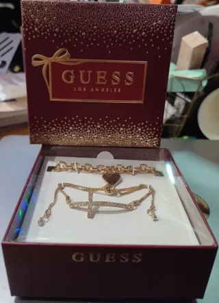 Set Pulseras GUESS Corazón y Cruz Doradas