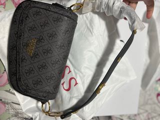 Bolso Guess Negro Nuevo con Etiqueta