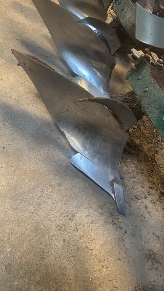 Arado Kverneland 3 cuerpos