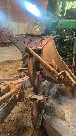 Arado Kverneland 3 cuerpos