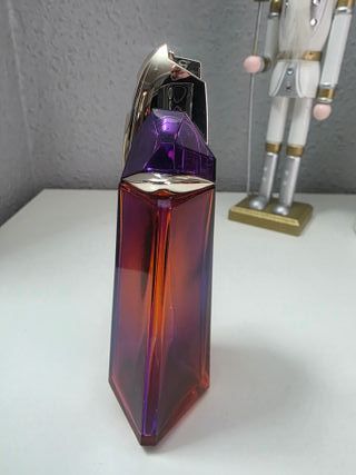 ENVASE - FIGURA  - ALIEN - MUGLER - RECARGABLE