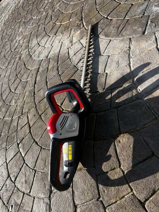 Corta setos eléctrico