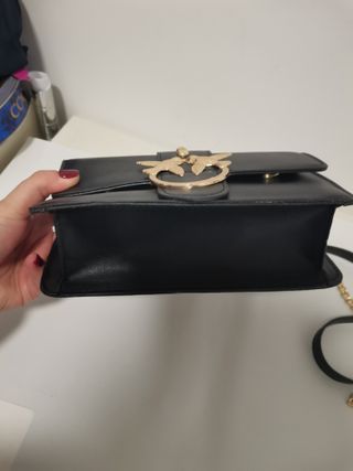 Borsa Pinko nera con tracolla oro