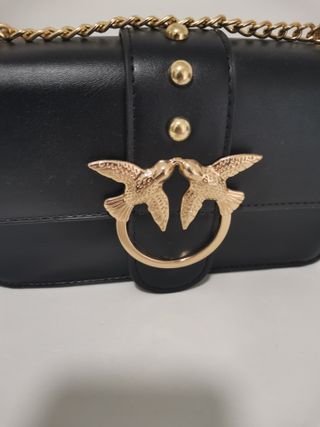 Borsa Pinko nera con tracolla oro