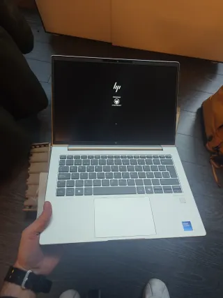 Portátil HP ÉliteBook 640 G11