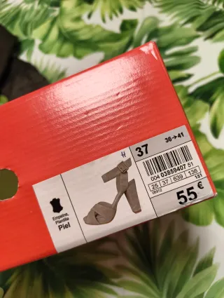 Zapatos NAF NAF plataforma tacón beige