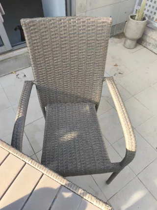 Juego Terraza Ratán Mesa y 2 Sillas