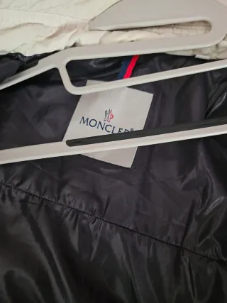 Piumino Moncler bianco con strisce ottime condizio