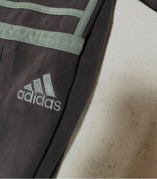 Pantalón Adidas Challenger 90s Gris Verde L