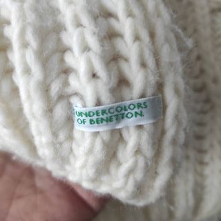 Bufanda Benetton trenzada beige/blanca