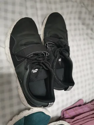 Zapatillas deportivas hombre.