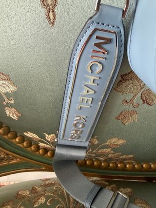 Bolso Michael Kors Azul y Dorado 26x 17 cm Orginal