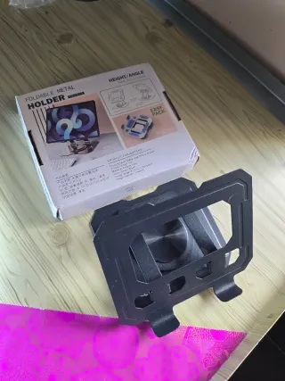 Soporte Metálico Plegable para Tablet