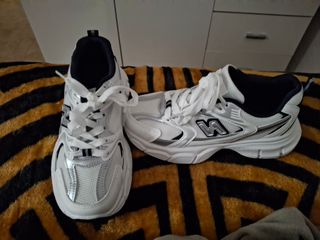 Zapatillas New Balance Talla 37. Venta urgente.