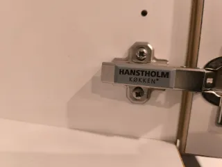 Encimera madera, armarios cocina y metal