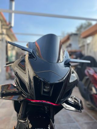 Yamaha R7