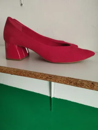 Zapatos de tacón amarillos talla 41