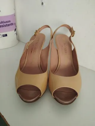 Zapatos de tacón amarillos talla 41