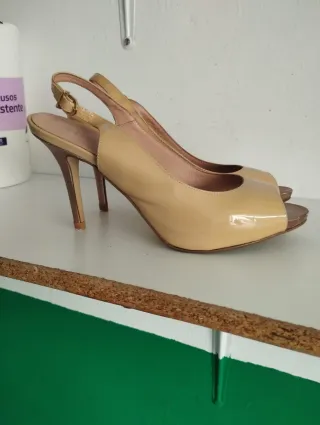 Zapatos de tacón amarillos talla 41