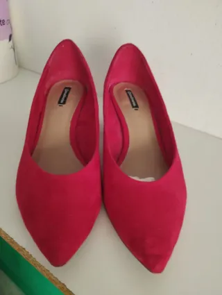 Zapatos de tacón amarillos talla 41