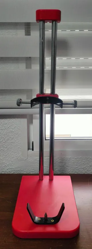 Jamonero vertical metálico