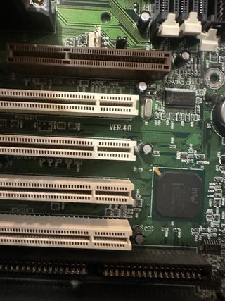 142- antigua placa base slot 1 freetech p6f91 v4.0