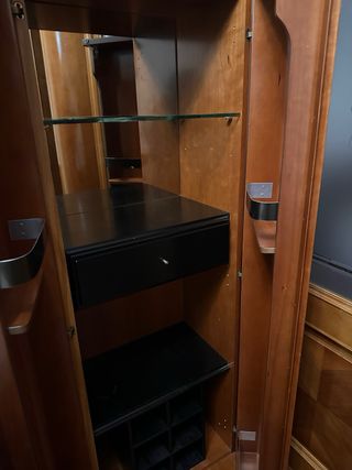 Mueble Bar Madera y Cristal