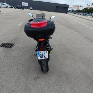 Yamaha Tracer 700 Roja y Negra