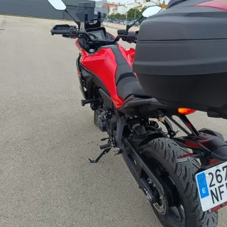 Yamaha Tracer 700 Roja y Negra