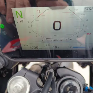 Yamaha Tracer 700 Roja y Negra